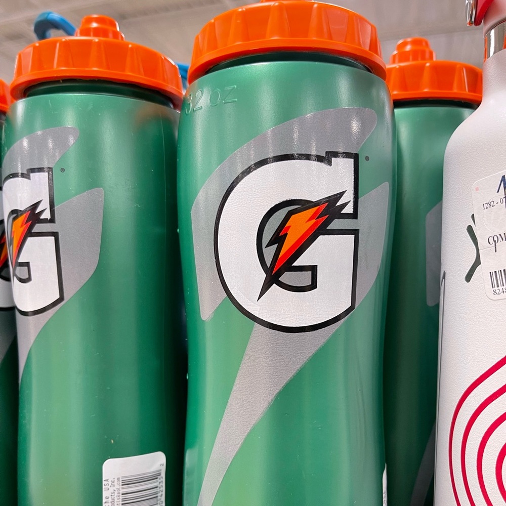 GATORADE WATER BOTTLE